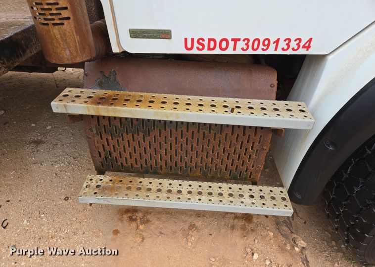 image for item DP6120 2011 Freightliner Business Class M2 flatbed truck