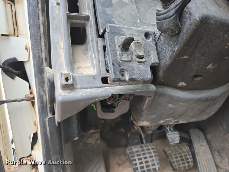 image for item DP6120 2011 Freightliner Business Class M2 flatbed truck