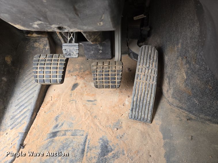 image for item DP6120 2011 Freightliner Business Class M2 flatbed truck