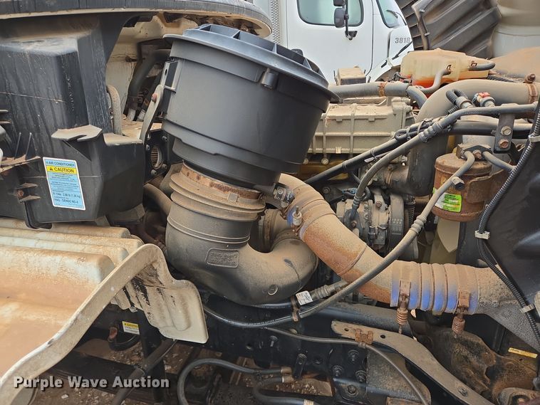 image for item DP6120 2011 Freightliner Business Class M2 flatbed truck