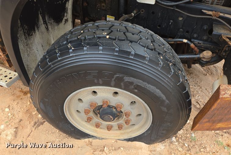 image for item DP6120 2011 Freightliner Business Class M2 flatbed truck