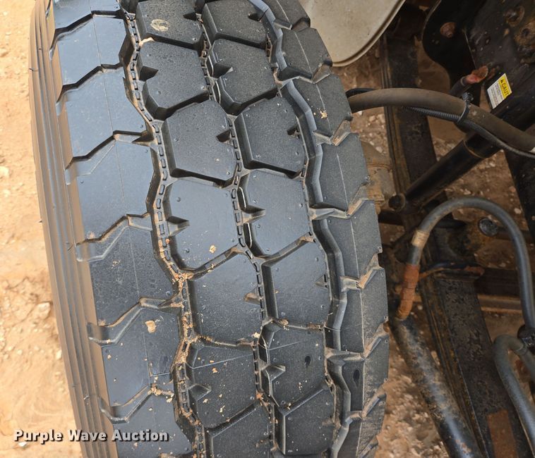 image for item DP6120 2011 Freightliner Business Class M2 flatbed truck