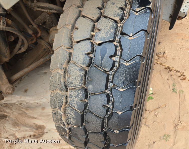 image for item DP6120 2011 Freightliner Business Class M2 flatbed truck