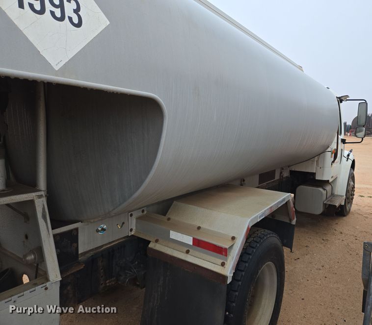 image for item DP6121 2005 Freightliner M2106 fuel truck