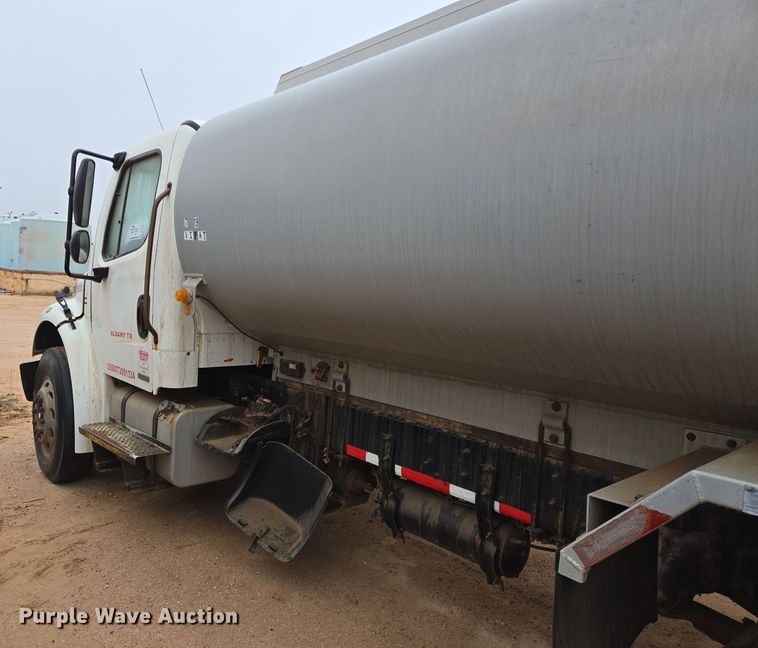 image for item DP6121 2005 Freightliner M2106 fuel truck