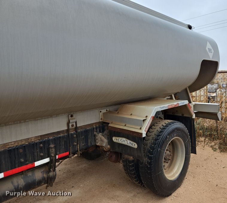 image for item DP6121 2005 Freightliner M2106 fuel truck