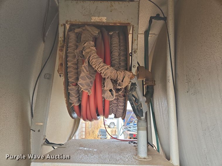 image for item DP6121 2005 Freightliner M2106 fuel truck