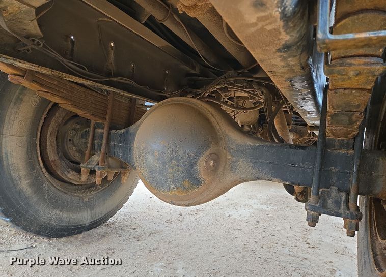 image for item DP6121 2005 Freightliner M2106 fuel truck