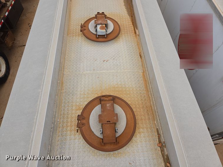 image for item DP6121 2005 Freightliner M2106 fuel truck