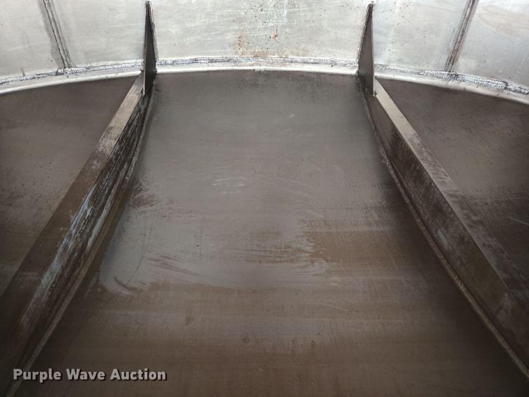 image for item DP6121 2005 Freightliner M2106 fuel truck