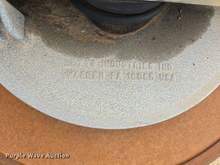 image for item DP6121 2005 Freightliner M2106 fuel truck