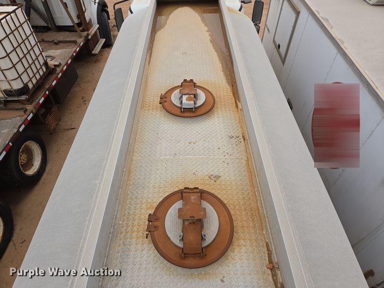 image for item DP6121 2005 Freightliner M2106 fuel truck