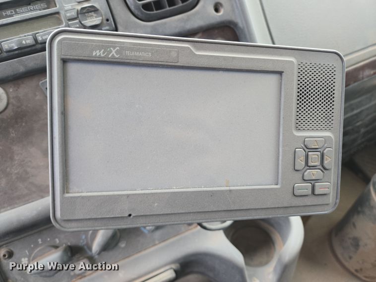 image for item DP6121 2005 Freightliner M2106 fuel truck