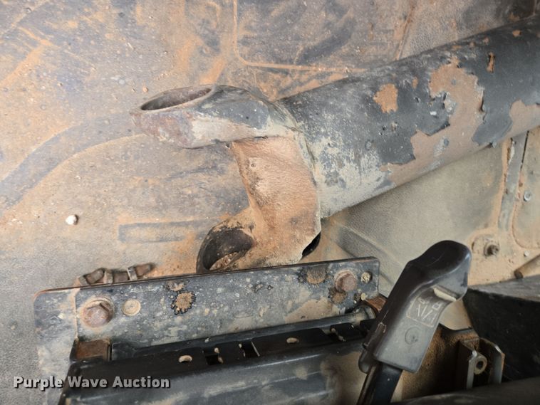 image for item DP6121 2005 Freightliner M2106 fuel truck