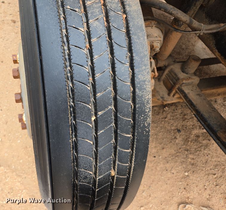 image for item DP6121 2005 Freightliner M2106 fuel truck