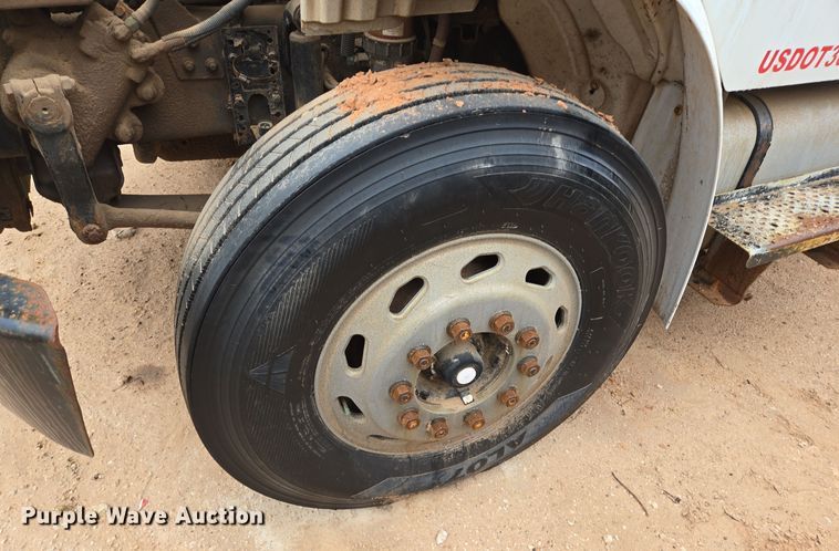 image for item DP6121 2005 Freightliner M2106 fuel truck