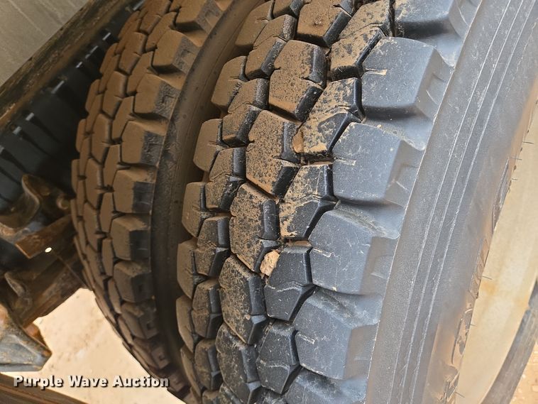 image for item DP6121 2005 Freightliner M2106 fuel truck