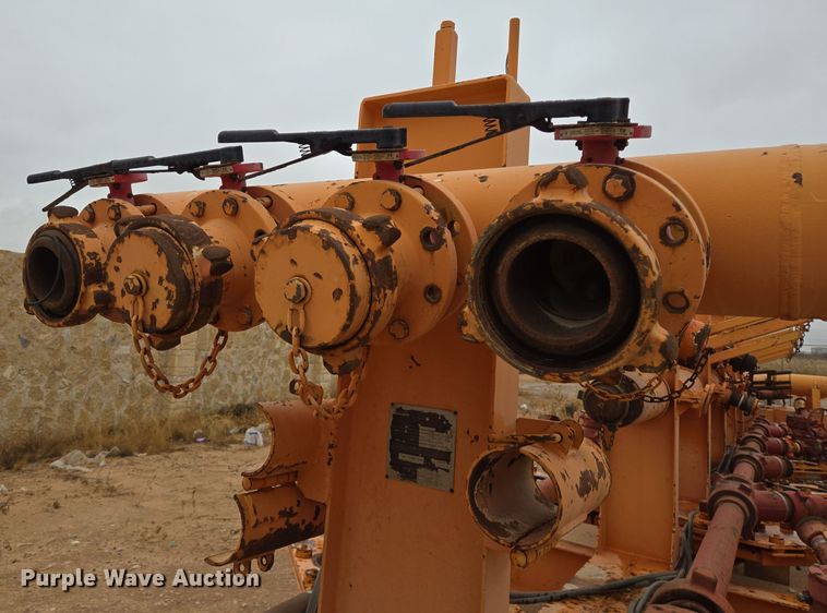 image for item DP6122 2011 Phoinix Global frac manifold trailer