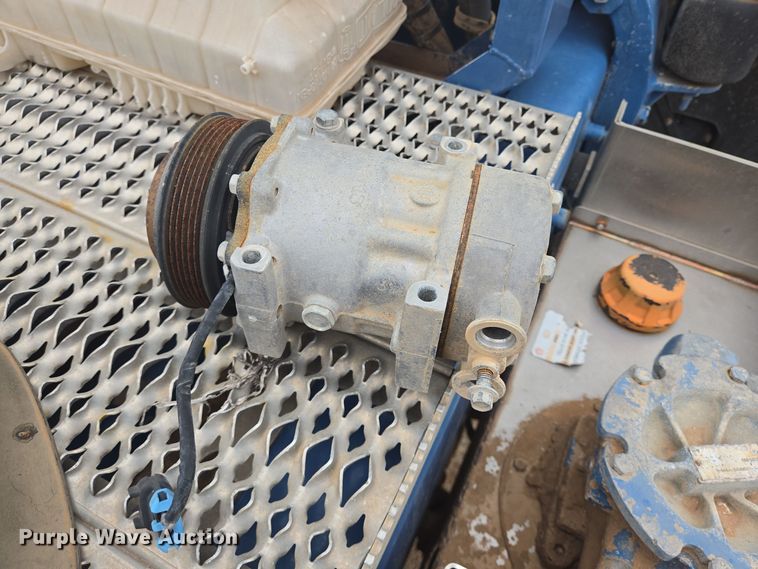 image for item DT5428 2013 Peterbilt 367 semi truck