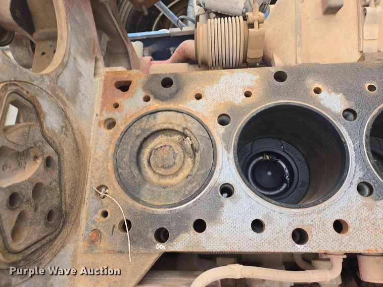 image for item DT5428 2013 Peterbilt 367 semi truck