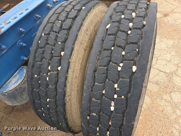 image for item DT5428 2013 Peterbilt 367 semi truck