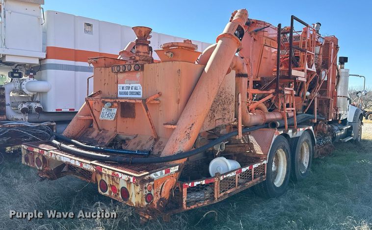 image for item DT5478 2008 Mack GU713 fracturing and sand blender truck