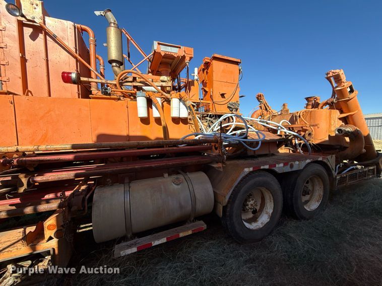image for item DT5478 2008 Mack GU713 fracturing and sand blender truck