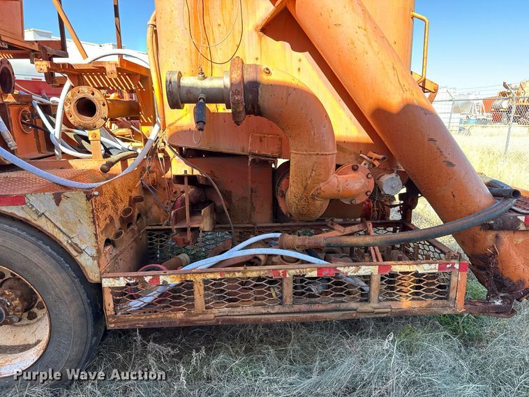 image for item DT5478 2008 Mack GU713 fracturing and sand blender truck
