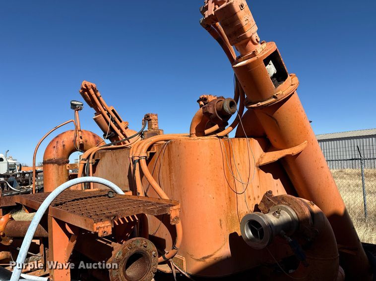 image for item DT5478 2008 Mack GU713 fracturing and sand blender truck