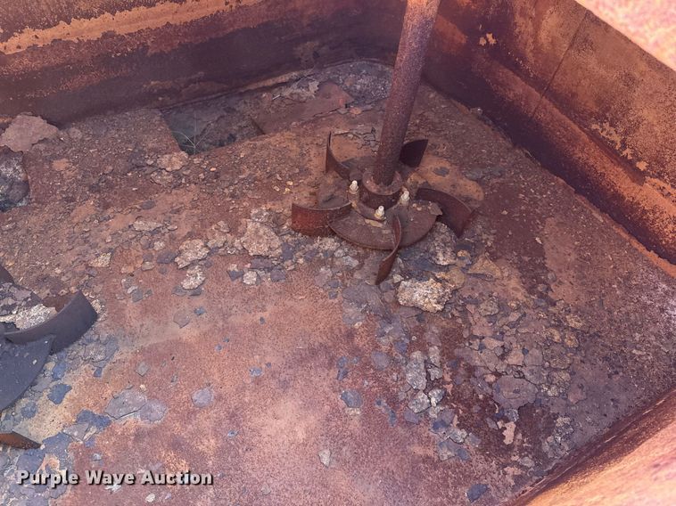 image for item DT5478 2008 Mack GU713 fracturing and sand blender truck