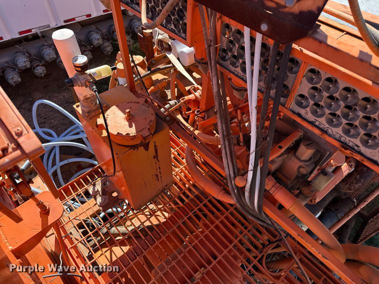 image for item DT5478 2008 Mack GU713 fracturing and sand blender truck