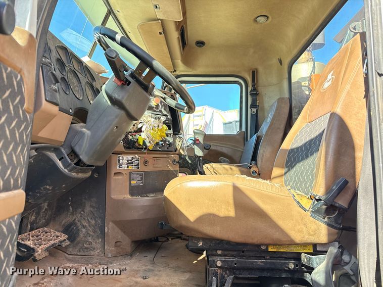 image for item DT5478 2008 Mack GU713 fracturing and sand blender truck