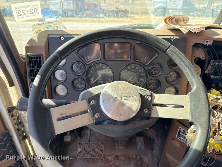 image for item DT5478 2008 Mack GU713 fracturing and sand blender truck