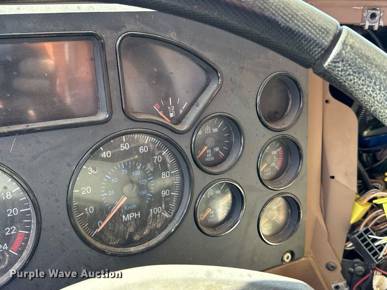 image for item DT5478 2008 Mack GU713 fracturing and sand blender truck