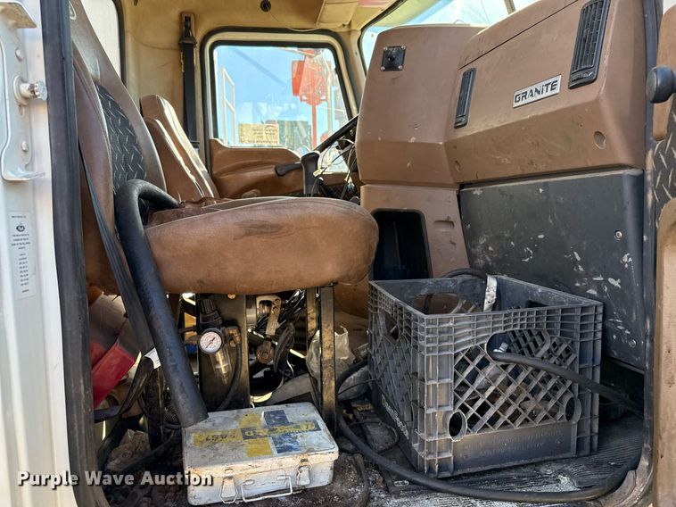 image for item DT5478 2008 Mack GU713 fracturing and sand blender truck