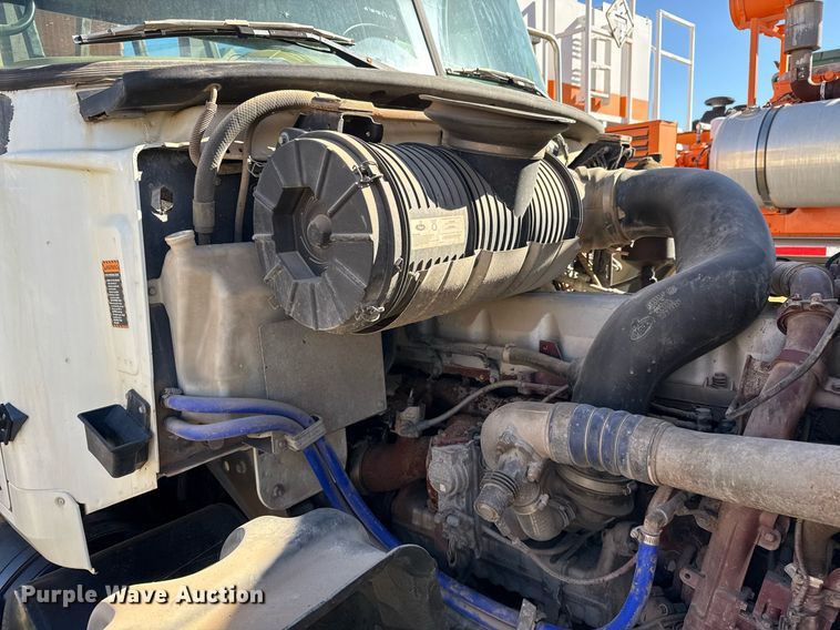 image for item DT5478 2008 Mack GU713 fracturing and sand blender truck