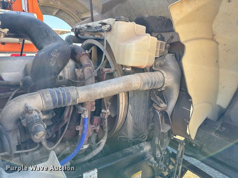 image for item DT5478 2008 Mack GU713 fracturing and sand blender truck