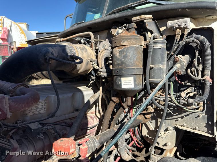 image for item DT5478 2008 Mack GU713 fracturing and sand blender truck