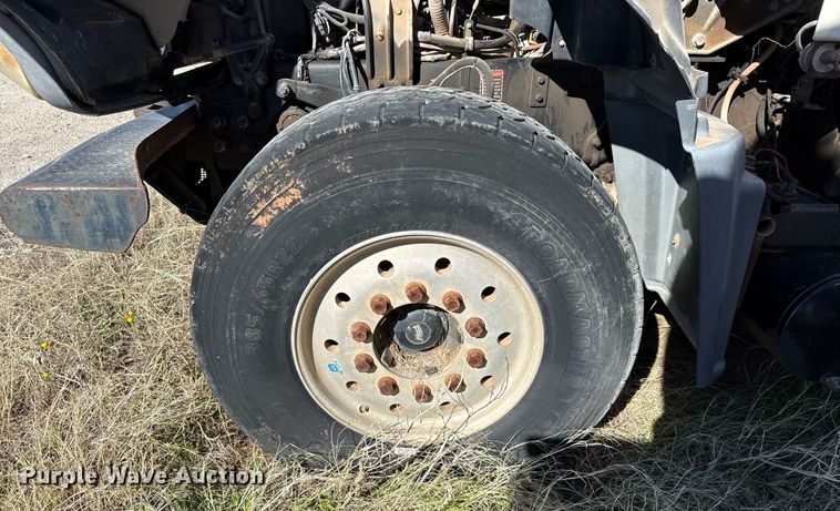 image for item DT5478 2008 Mack GU713 fracturing and sand blender truck