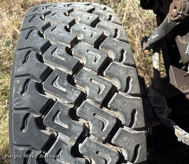 image for item DT5478 2008 Mack GU713 fracturing and sand blender truck