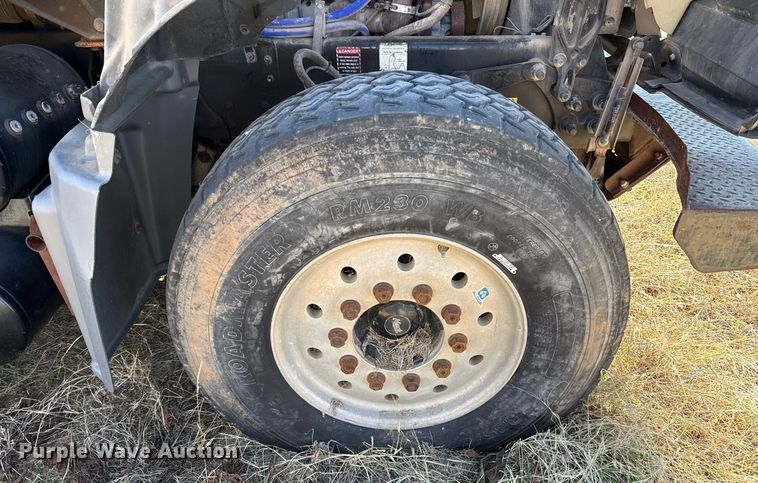 image for item DT5478 2008 Mack GU713 fracturing and sand blender truck