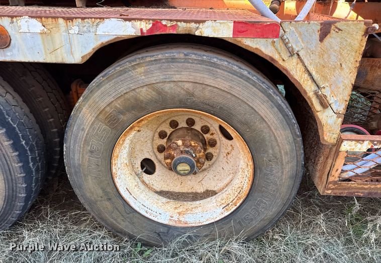 image for item DT5478 2008 Mack GU713 fracturing and sand blender truck