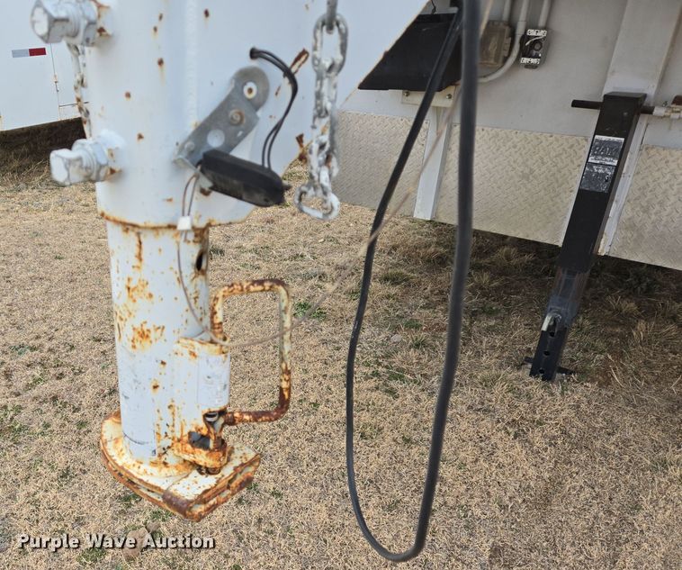 image for item DT5482 2006 WW enclosed cargo trailer