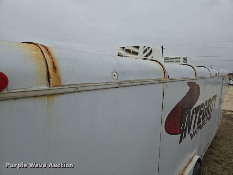 image for item DT5482 2006 WW enclosed cargo trailer