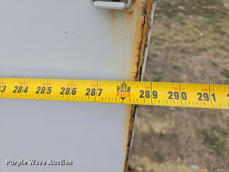 image for item DT5482 2006 WW enclosed cargo trailer