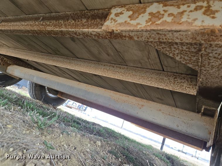 image for item DT5482 2006 WW enclosed cargo trailer