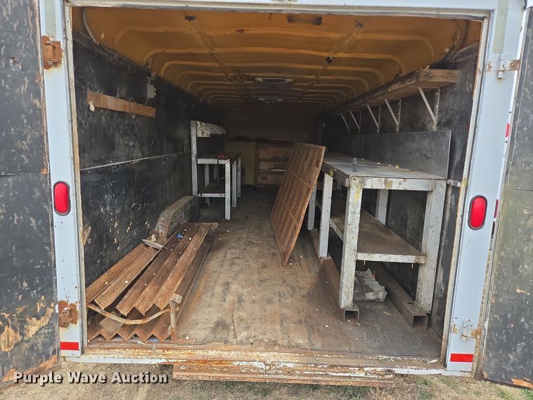 image for item DT5482 2006 WW enclosed cargo trailer