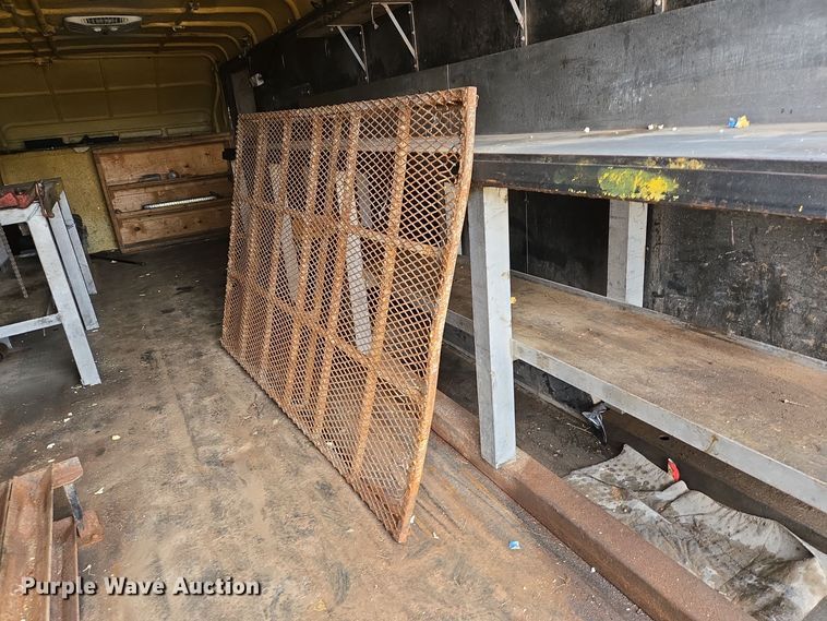 image for item DT5482 2006 WW enclosed cargo trailer