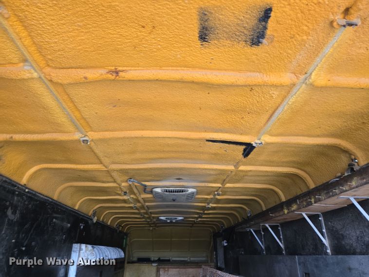 image for item DT5482 2006 WW enclosed cargo trailer