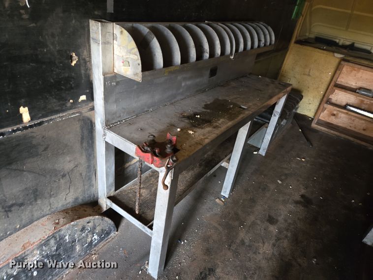 image for item DT5482 2006 WW enclosed cargo trailer